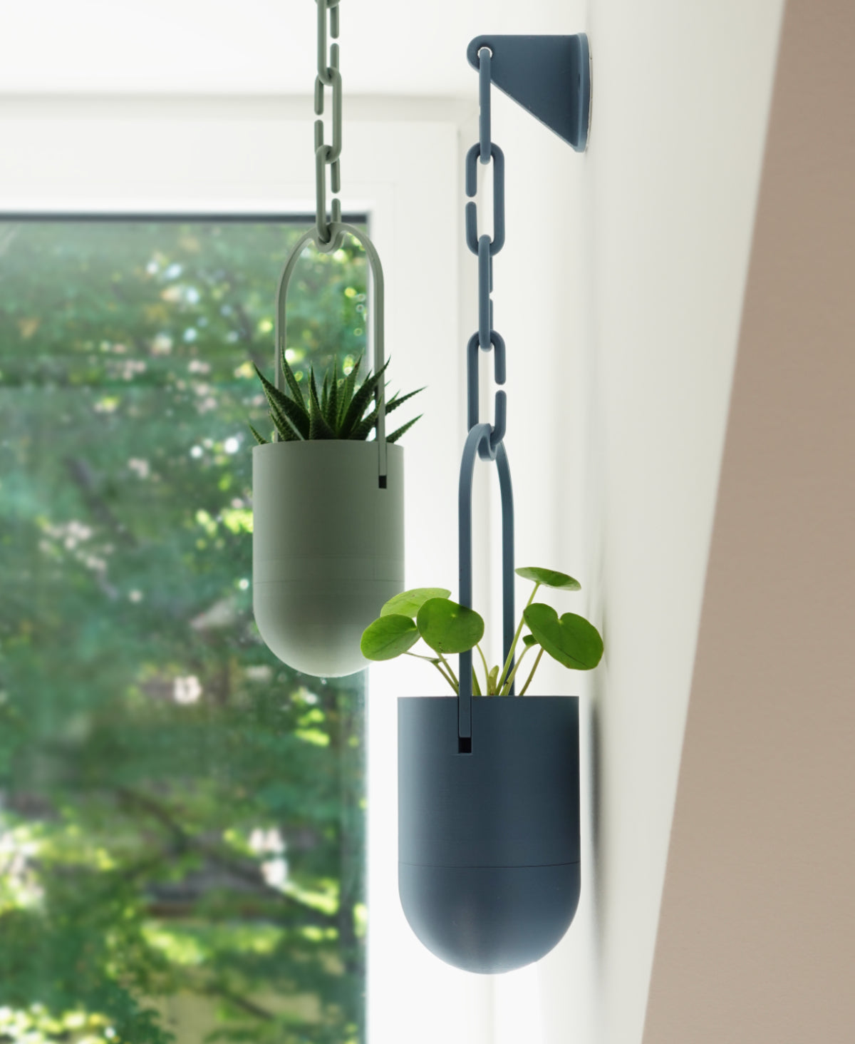Hanging planter
